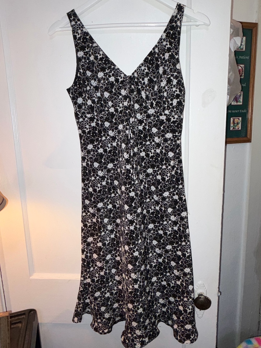 Express Black and White Floral V-Neck Midi Dress 7/8